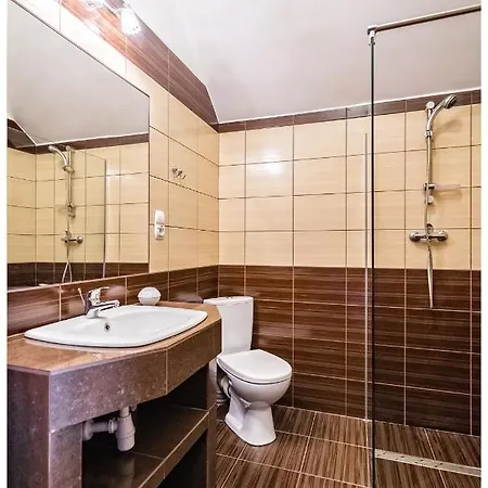 فندق مبيت وإفطار Kompleks Noclegowy 3*