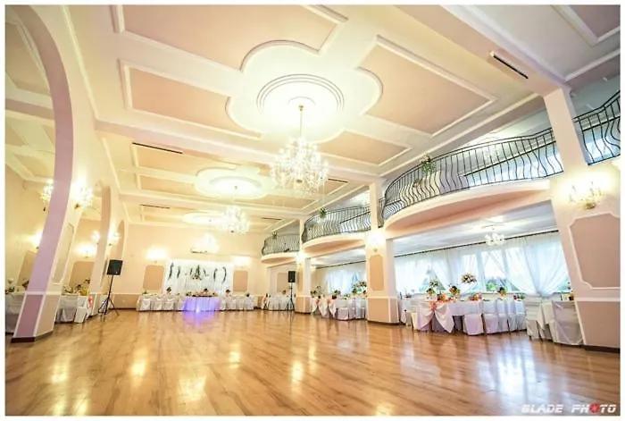 Kompleks Noclegowy Bed & Breakfast 3*